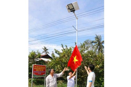 Học Bác từ những việc nhỏ, vì dân từ những việc gần