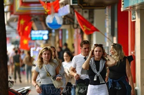 Du lịch toàn cầu ghi nhận 1,1 tỷ lượt khách quốc tế