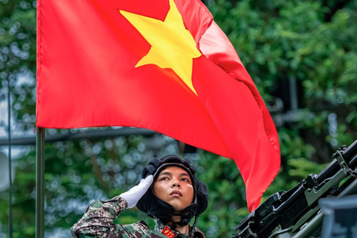 Dưới quân kỳ quyết thắng