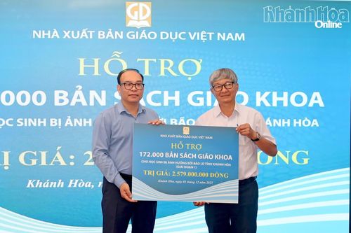 Sở Giáo dục và Đào tạo Khánh Hòa tiếp nhận gần 200.000 bản sách giáo khoa hỗ trợ học sinh vùng lũ
