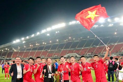 Hà Nội FC: 20 năm bền bỉ đóng góp bóng đá trẻ Việt Nam
