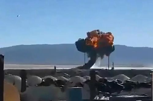 Khoảnh khắc tiêm kích F-16C Mỹ rơi, phi công kịp thoát ra ngoài