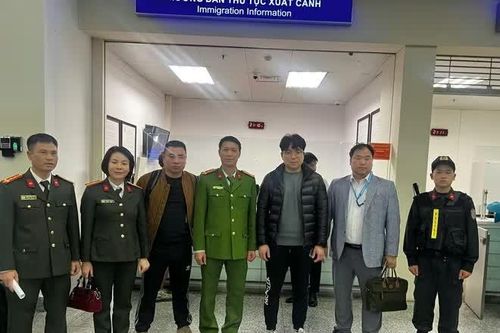 Bắt và bàn giao đối tượng truy nã đỏ của Interpol cho Hàn Quốc