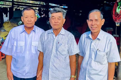 Nhớ mái trường thời chiến