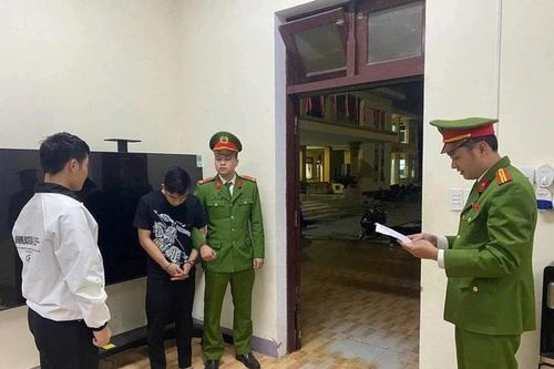 Trộm ô tô để đưa đón bạn gái