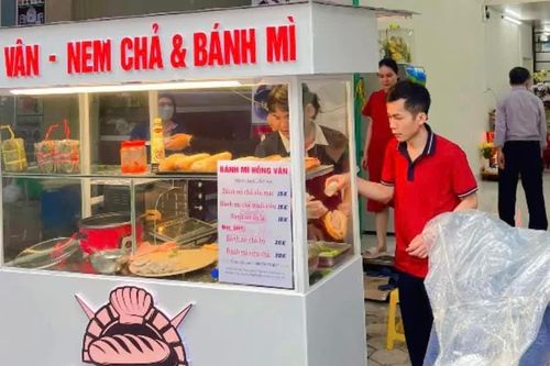 Vụ nghi ngộ độc bánh mì ở Quảng Ngãi: Chủ tịch UBND tỉnh yêu cầu xử lý gấp