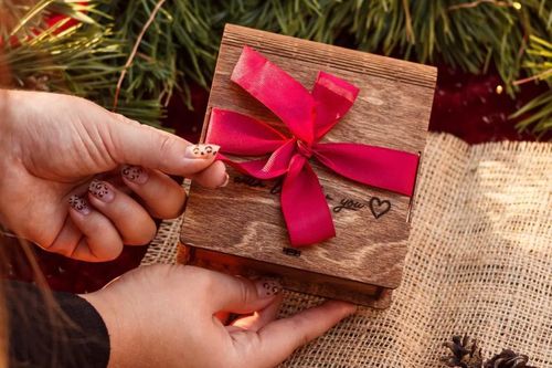 Những món quà Giáng sinh đang 'gây sốt' trong cộng đồng gen Z