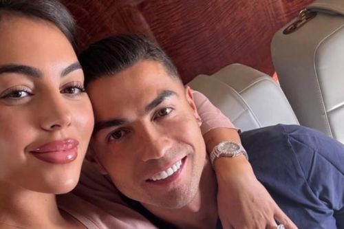Tiết lộ về màn cầu hôn đắt đỏ của Ronaldo