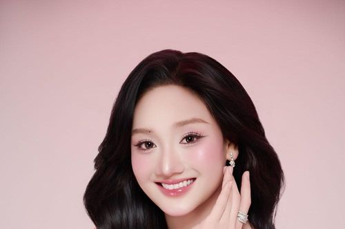 Á hậu Phương Thanh chạm ngõ điện ảnh ở tuổi 25