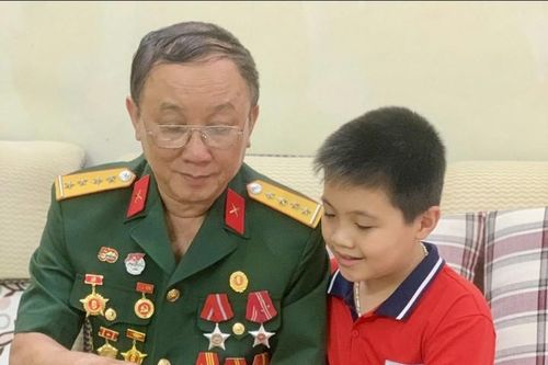 Qua những câu chuyện kể