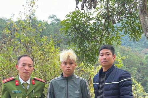 Xe máy để ven đường, thanh niên đi qua 'tiện tay' lấy trộm