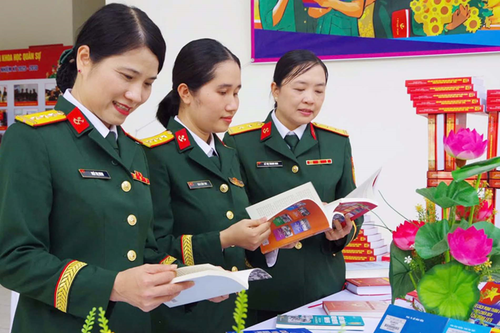 Trường Sĩ quan Công binh sôi nổi hoạt động chào mừng kỷ niệm 70 năm Ngày truyền thống