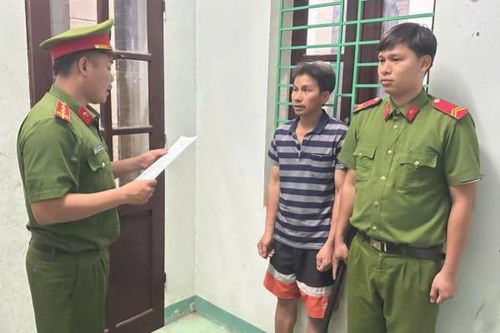 Công an xã Trà Tập truy bắt đối tượng trộm sâm Ngọc Linh