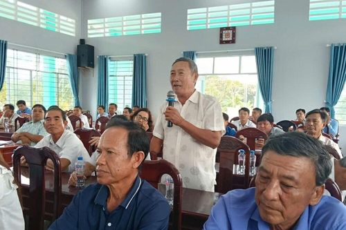 Cử tri xã Phú Thọ kiến nghị tháo gỡ khó khăn về chính sách cán bộ và hạ tầng giao thông