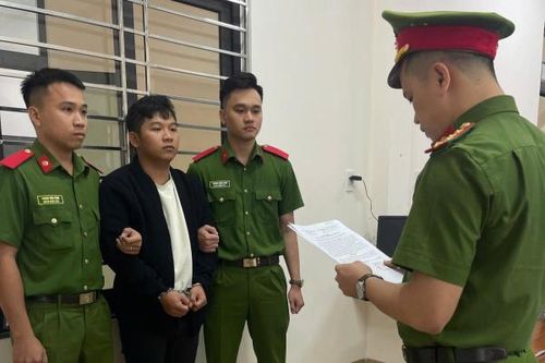 Khởi tố, bắt tạm giam đối tượng chém người trong quán nhậu