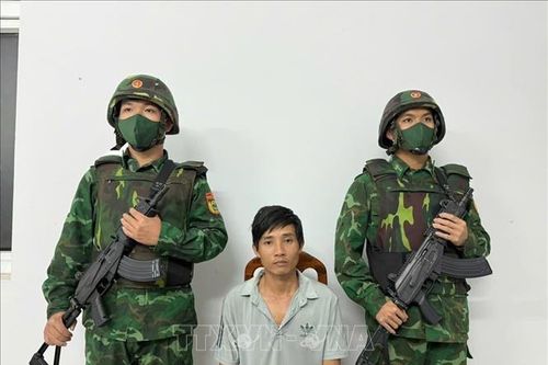 Bắt giữ 2 đối tượng tổ chức cho người khác xuất cảnh trái phép