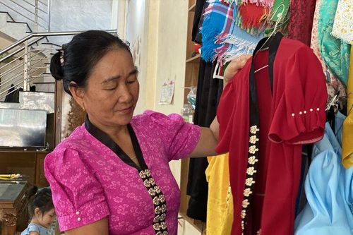 Người giữ gìn bản sắc văn hóa dân tộc Thái