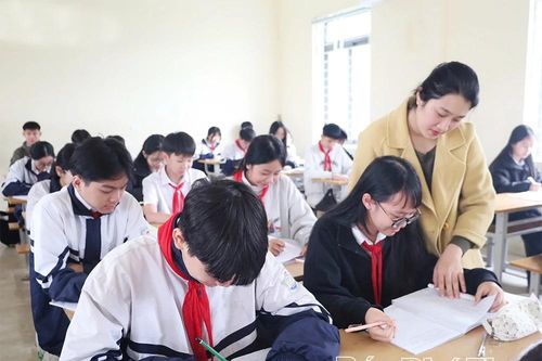 Thiết thực học và làm theo Bác ở Trường trung học cơ sở Vân Cơ