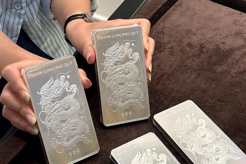 Sáng 29/12: Giá bạc điều chỉnh nhưng dự báo còn tăng