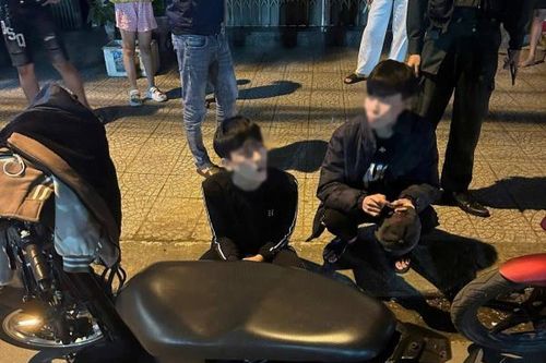 Tuần tra đêm ngăn chặn 'quái xế