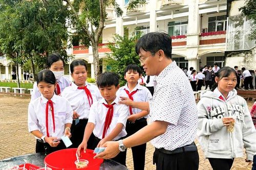 Ấm lòng bữa ăn miễn phí