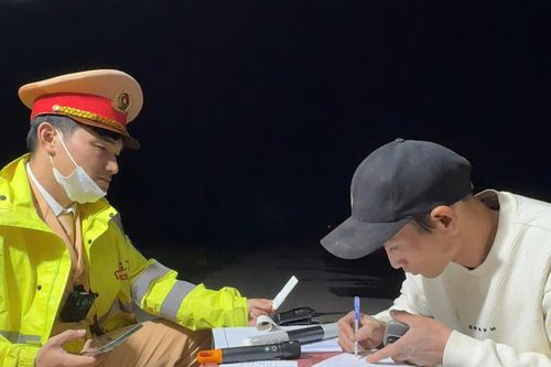 Phát hiện tài xế ô tô đầu kéo dương tính, tàng trữ trái phép ma túy