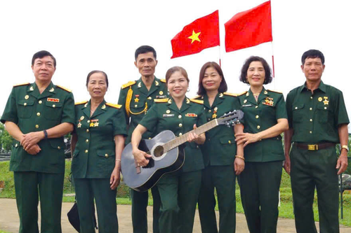 Bền bỉ cống hiến giữa đời thường