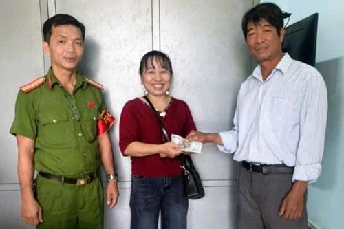 Anh Tuấn làm việc tốt