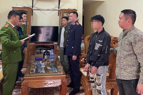 Khởi tố 4 thanh niên từ 16-19 tuổi tổ chức sử dụng trái phép chất ma túy