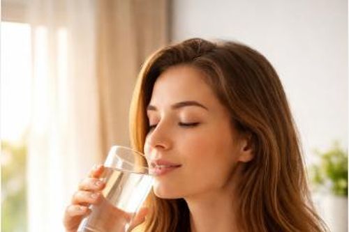 Uống nước ngay khi thức dậy có tác dụng gì?