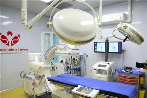 Bố trí nguồn lực và hoàn thiện cơ chế, chính sách để gỡ khó cho y tế cơ sở