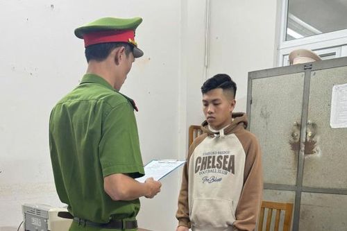 Bắt đối tượng chiếm đoạt số tiền gần 100 triệu đồng