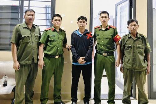 Nhân viên Công ty CP nhựa Hoa Sen nhận gần 150 triệu đồng từ khách hàng rồi bỏ trốn