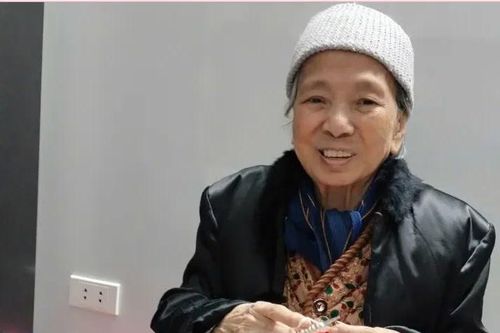 Hơi ấm mùa xuân từ tấm lòng người bà Hà Nội gửi trẻ em Tam Thái, Nghệ An