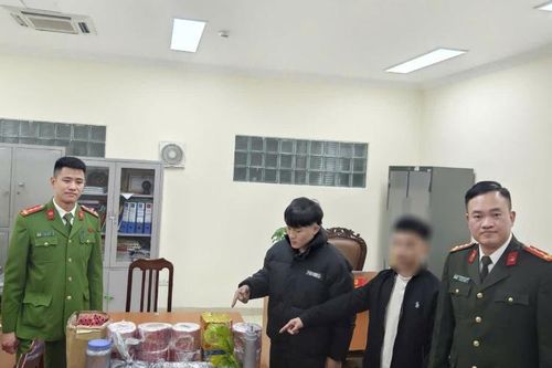 Khuyến cáo với người lên mạng tìm mua pháo hoa chơi Tết