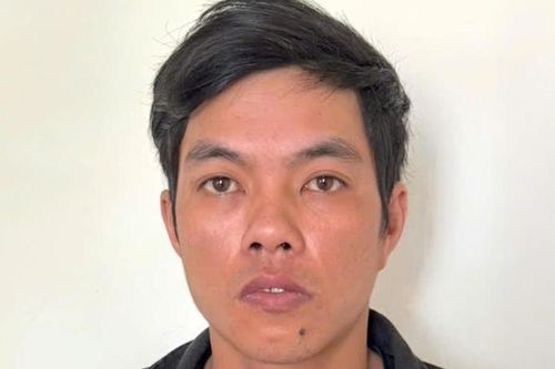 Võ Sư ra đầu thú