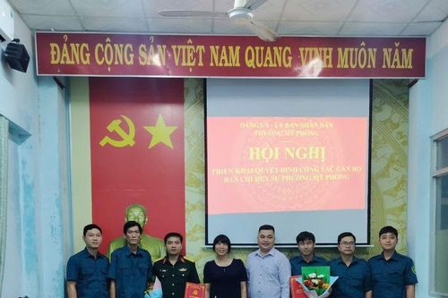 Thiếu tá Ngô Quốc Việt làm Chỉ huy trưởng Ban Chỉ huy Quân sự phường Mỹ Phong