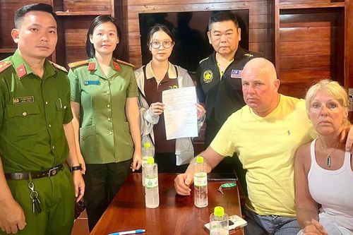 Phú Quốc: Hỗ trợ du khách lấy lại gần 300 triệu đồng bị 'giam' do sai sót trong thanh toán