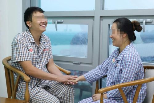 Cô giáo hiến gan cứu chồng bị ung thư