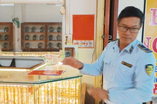 Liên tiếp phát hiện tiệm vàng vi phạm ở Vĩnh Long