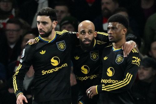 Mbeumo ghi dấu lịch sử trong ngày MU hạ Arsenal