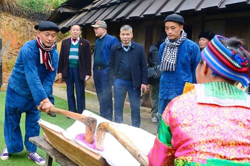 Người Mông đón Tết ở Làng Văn hóa - Du lịch các dân tộc Việt Nam