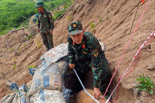Đắk Lắk: Hủy nổ 2 quả bom sức công phá lớn
