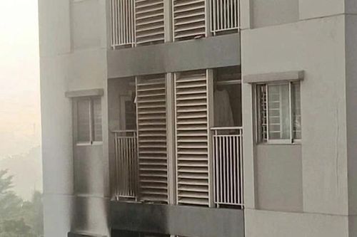 Vụ cháy chung cư Ehome S: Mẹ và chị gái 9 tuổi tử vong, em gái 6 tuổi đang lọc máu, thở máy