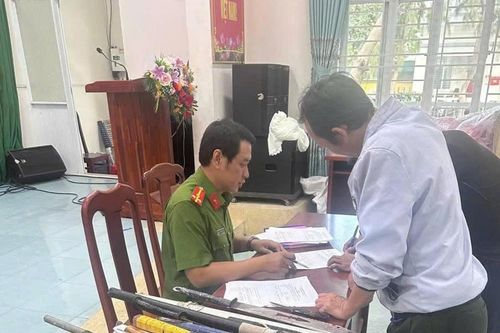 UBND tỉnh Khánh Hòa kêu gọi toàn dân tham gia cuộc vận động giao nộp vũ khí, vật liệu nổ và pháo