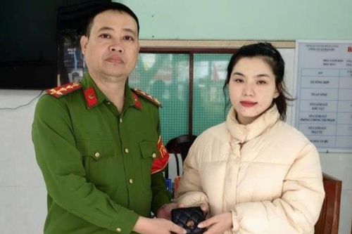Gương sáng cho con cháu noi theo