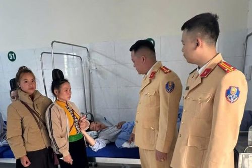 Kịp thời cứu giúp người bị tai nạn giao thông ở Sơn La qua cơn nguy kịch