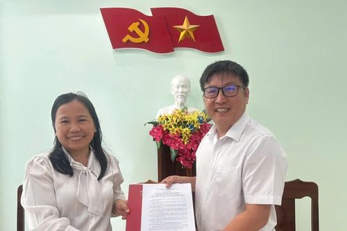 Hội Nông dân xã Vạn Thắng và Agribank Chi nhánh Vạn Ninh phối hợp thực hiện chính sách tín dụng phát triển nông nghiệp, nông thôn