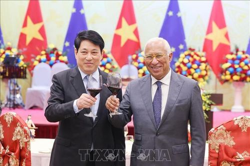 Chủ tịch nước chủ trì chiêu đãi trọng thể Chủ tịch Hội đồng châu Âu