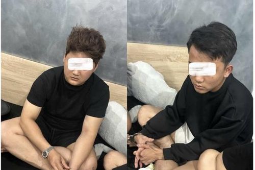 Bắt quả tang nhóm 'bay lắc'